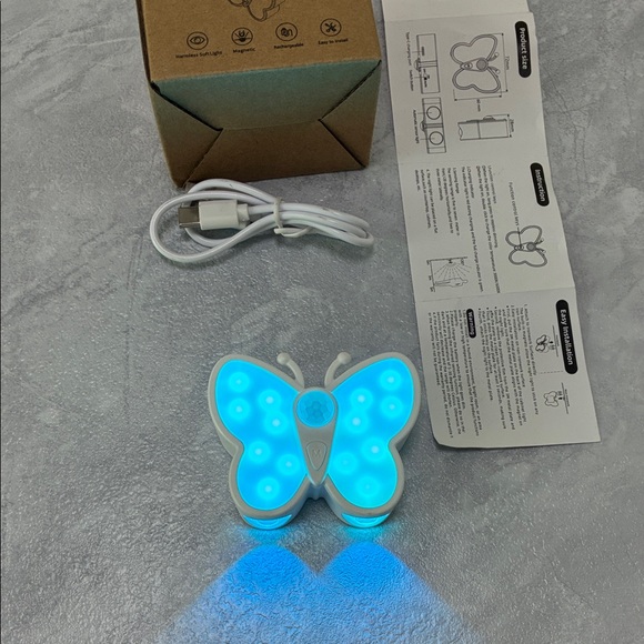 LED White Butterfly Night Light - Picture 5 of 9